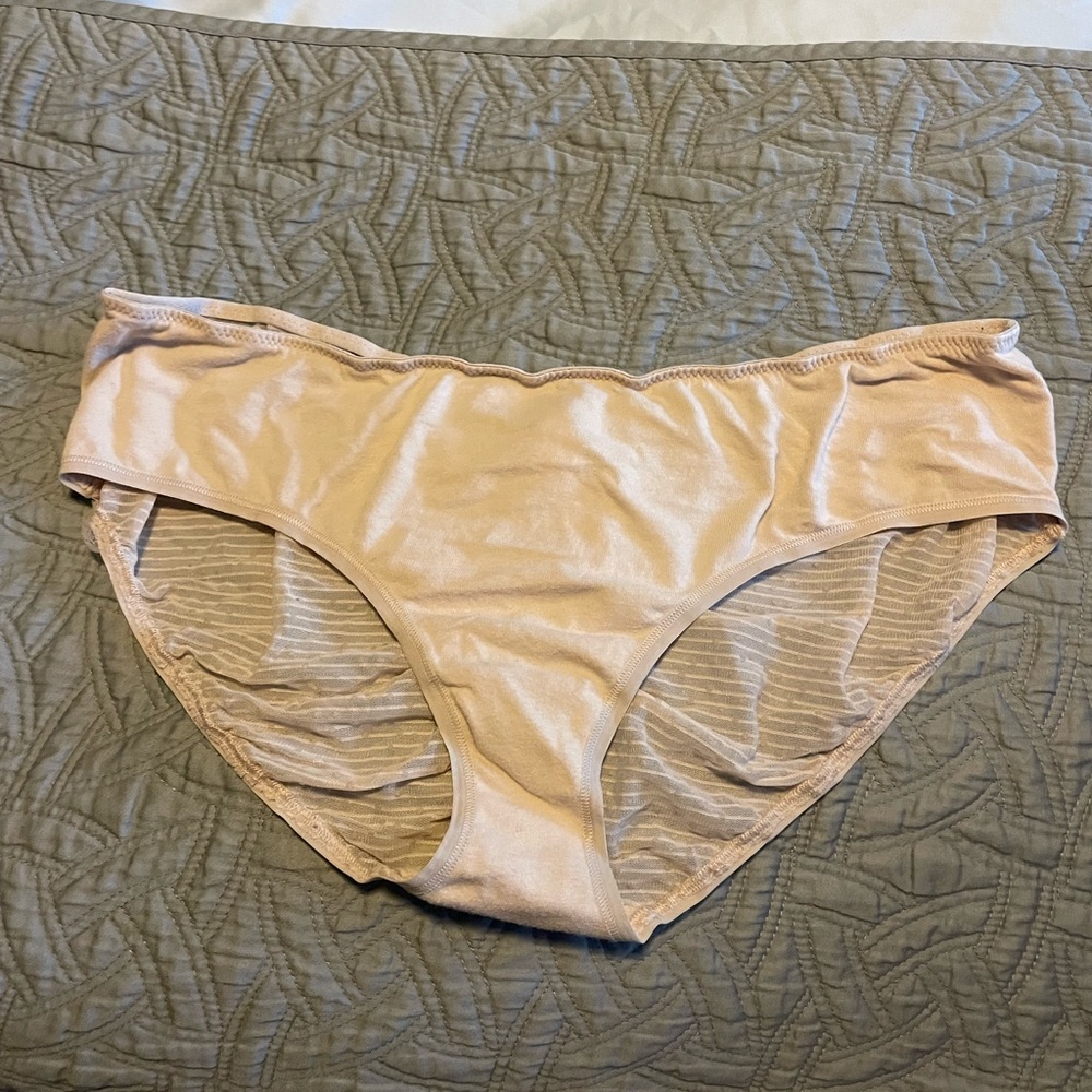 Victoria’s Secret hiphugger sz XL underwear